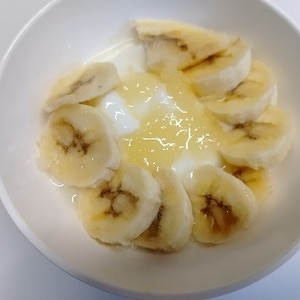 朝食にぴったり！はちみつバナナヨーグルト